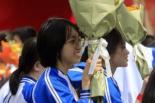 加油！中国斯诺克女子世锦赛冠军白雨露前往英国参加世锦赛资格赛